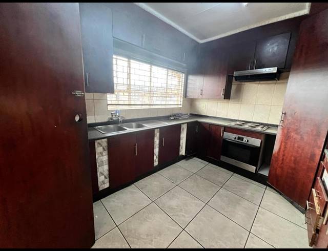 4 BEDROOM APARTMENT FOR SALE IN LAUDIUM